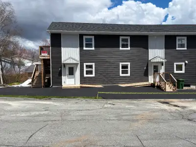 27-2 Alex Street — Upper Level (750 sq ft)- Bright Upper-Level 2-Bedroom Apartment | New Build | Fai...