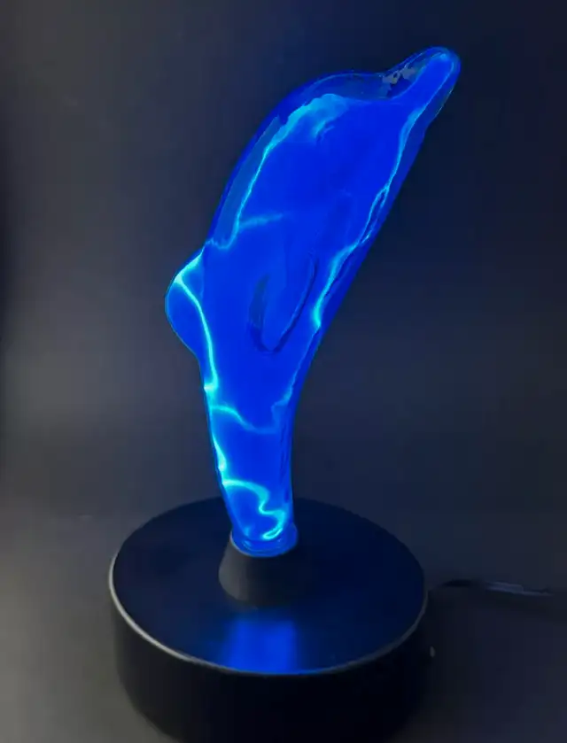 Lumisource Electric Blue Glass Dolphin Plasma Lightning Lamp in Indoor Lighting & Fans in Edmonton - Image 4