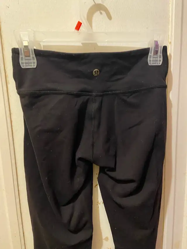 Lululemon Leggings sz4 XSMALL in Women's - Bottoms in City of Toronto - Image 3