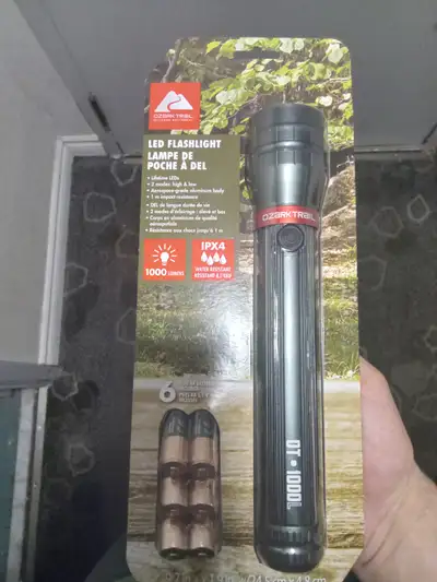 OZARK LED FLASHLIGHT 6 AA BATTERIES INCLUDED IN BOX REGULAR 33$, View more