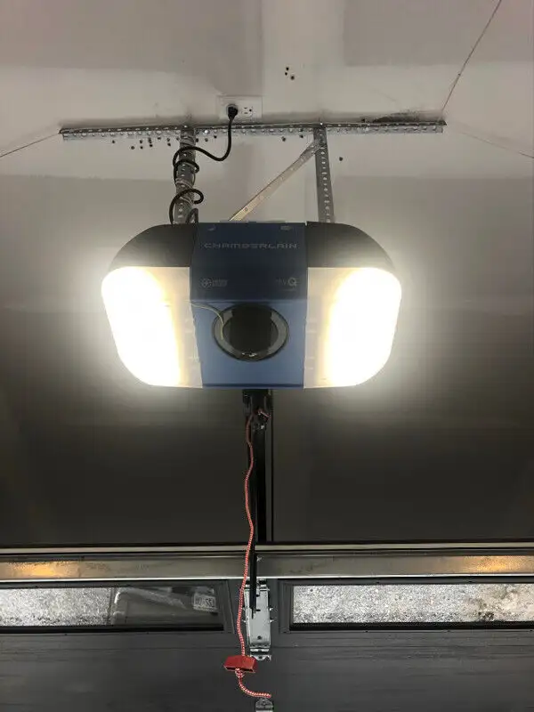 Garage door service and opener installation63235361740929124