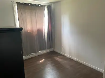 4 1/2, apartment for rent, Longueuil, rue. Mazenod, 1350 $