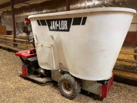 Jaylor 5100 Self Propelled Feed Mixer