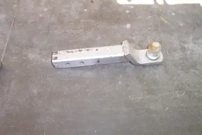 * Ball Mount Trailer Hitch. 1-1/4". Max trailer weight 5000 Lb. Max tongue weight 400 Lb. $10.