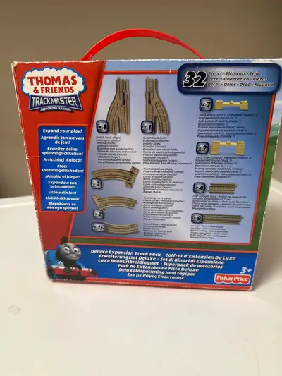 Expand your little one's Thomas & Friends world with this Deluxe Expansion Track Pack! This used set...