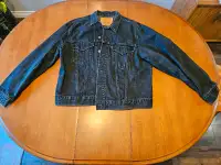 Black Levi's Jean jacket