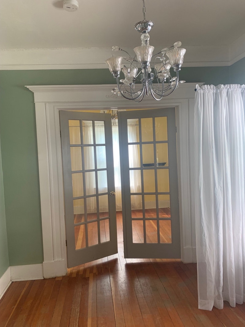 3 Bedroom/ 1.5 Bathroom House for rent Long Term Rentals Moose Jaw