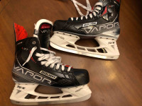 NEW Bauer Vapor X3.7 Senior Hockey Skates (Size 10D)