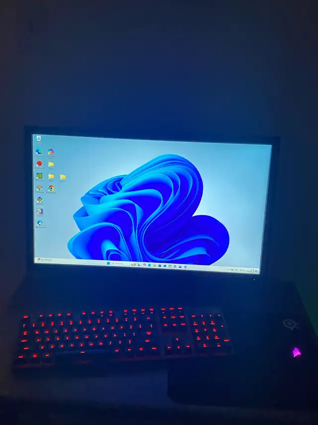 Monitor + Keyboard + Mouse + Mat422963416903854080