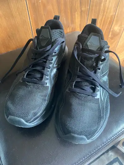 Saucony Running Shoes Women’s Size 9, View more