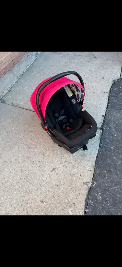 Graco SnugRide Infant Car Seat, View more