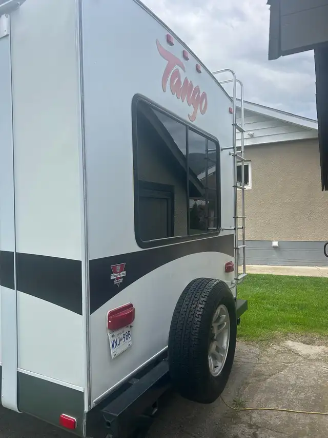 2007 30’ Tango Travel Trailer in Travel Trailers & Campers in Nelson - Image 5