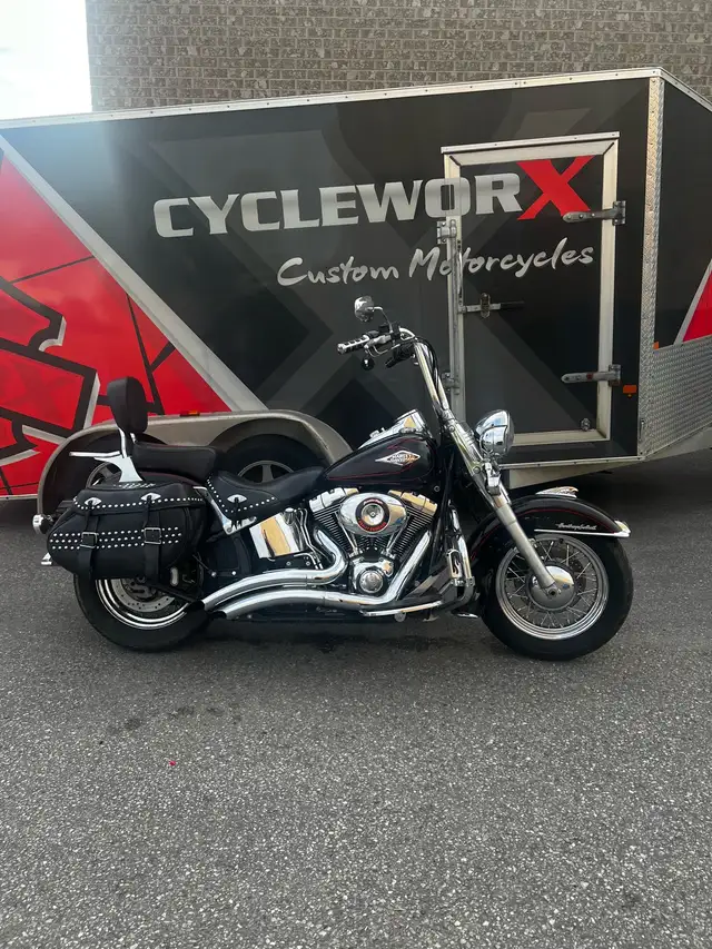 2011 Harley-Davidson Heritage Softail in Street, Cruisers & Choppers in Markham / York Region - Image 2