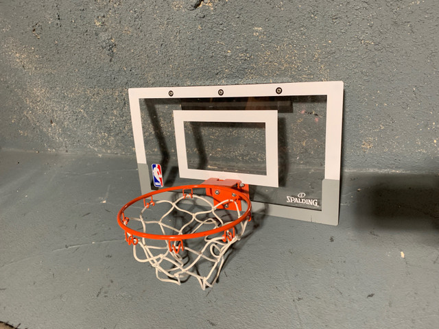 ALMOST NEW! ONLY $20! MINI-BASKETBALL NET! HOOKS ONTO DOOR-1 SEC in Basketball in City of Toronto