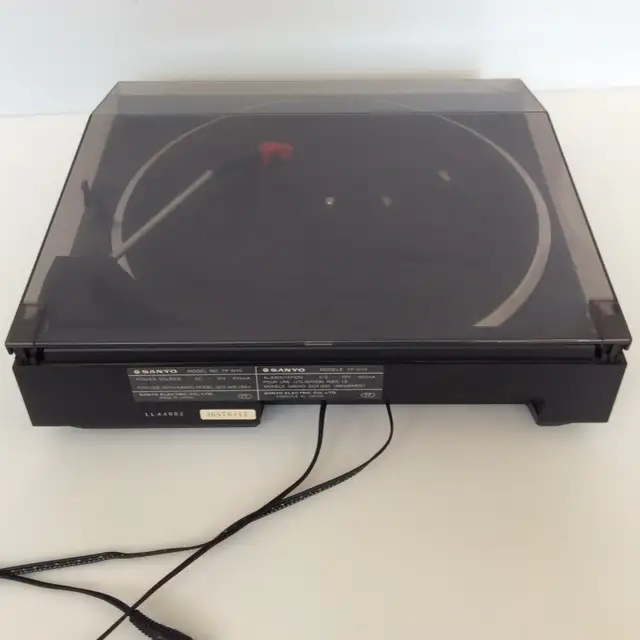 SANYO Auto Return Belt Drive Turntable TP W10 Not Tested. in General Electronics in Mississauga / Peel Region - Image 9