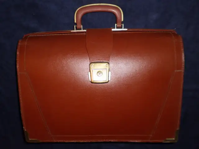 HP, Dell, NEC Laptop Carrying Cases and Luggage in Laptop Accessories in City of Toronto - Image 7
