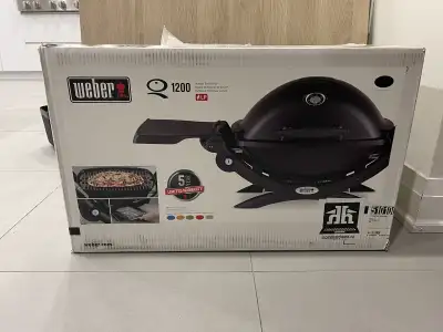 Selling a brand new Weber Q1200 portable propane gas grill, perfect for small patios or taking on th...