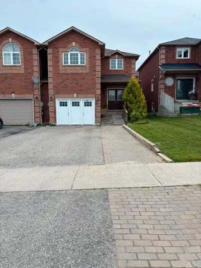 4 Bedrooms and 2.5 Washrooms. Upper Unit for Rent.