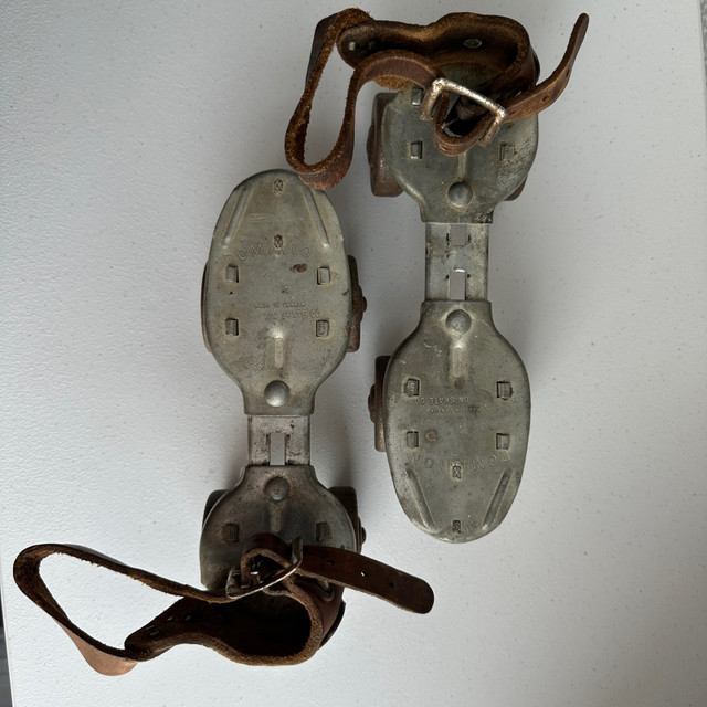 Vintage Dominion Roller Skates, for attachment to shoe in Skates & Blades in London - Image 2