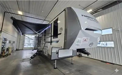 If you’re looking for something that feels more like a cottage than a trailer… this is it. This 2025...