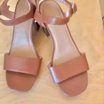 Old Navy shoes size 8, View more