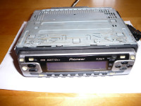 Pioneer DEH-P2500 avec Télécommande  puissance 50  Watts x4