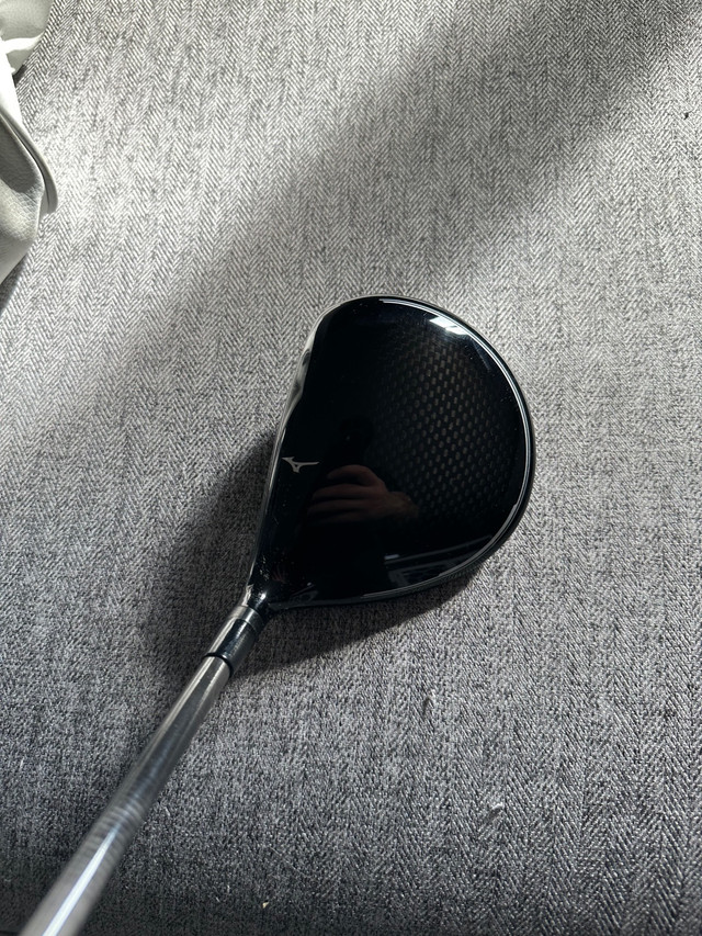 Mizuno ST 200 driver and 3 wood  in Golf in Windsor Region - Image 4