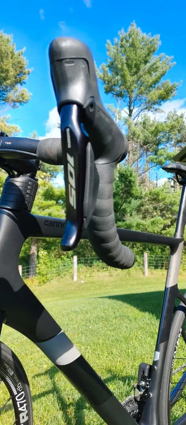 Smooth Cannondale Super Six Evo w/Di2 in Road in Kawartha Lakes - Image 6