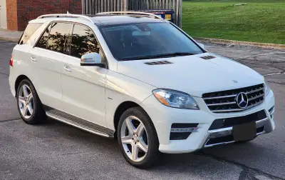 Selling our 2012 Mercedes Benz ML350 BLUETEC DIESEL. This is mechanically the best maintained and fu...
