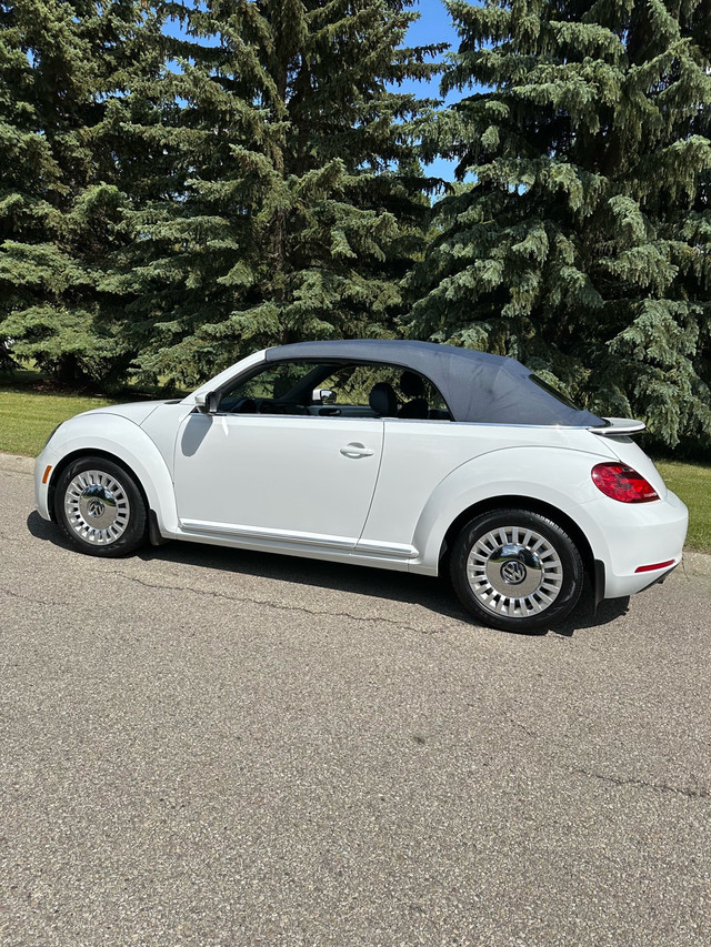 2016 VW Beetle Convertible- Denim Edition in Cars & Trucks in St. Albert