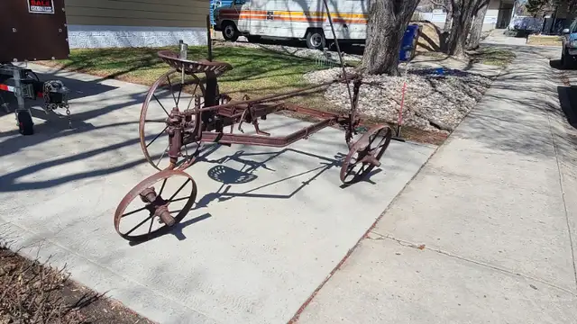 ANTIQUE   Planter/Seeder3 Wheel  angled  Horse Drawn  Planter in Patio & Garden Furniture in Regina - Image 5