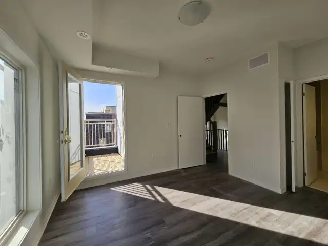 close York university Vaughan,whole townhouse(3 BRs,2.5WRs) in Long Term Rentals in City of Toronto - Image 5