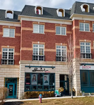 Your Own Professional Space in an Established Beauty Destination Build your beauty or wellness busin...