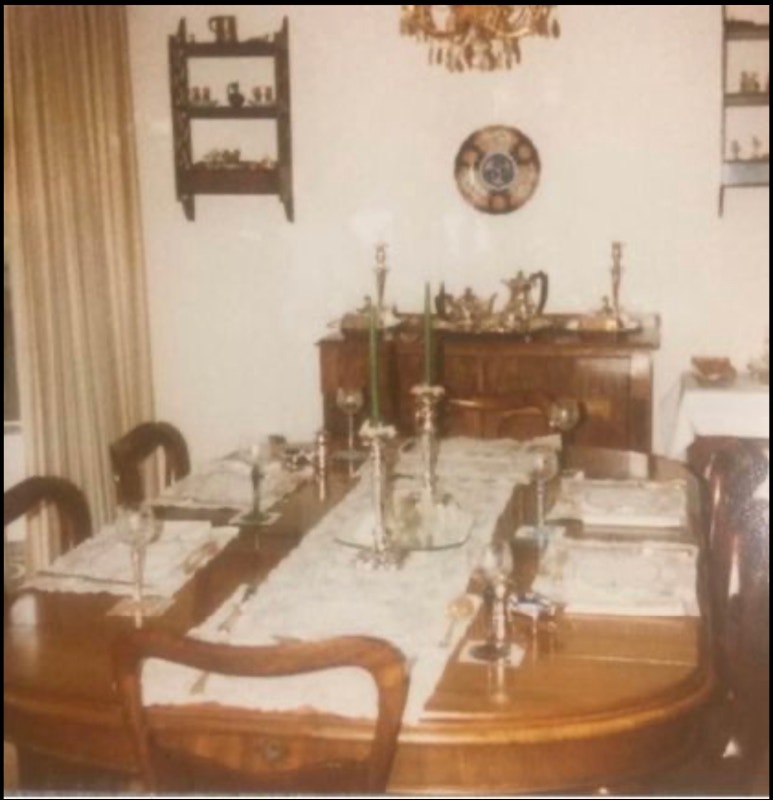 Antique Dining Table x 6 chairs Dining Tables & Sets Kamloops Kijiji