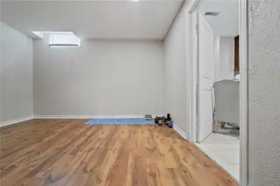 2 BR Basement For Rent - Brampton-Call 4167929251