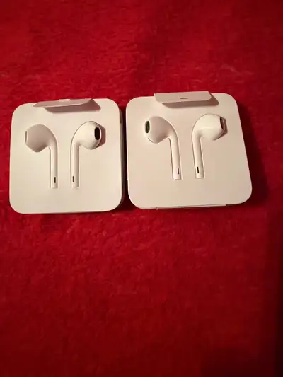 Écouteurs avec fil Apple, View more