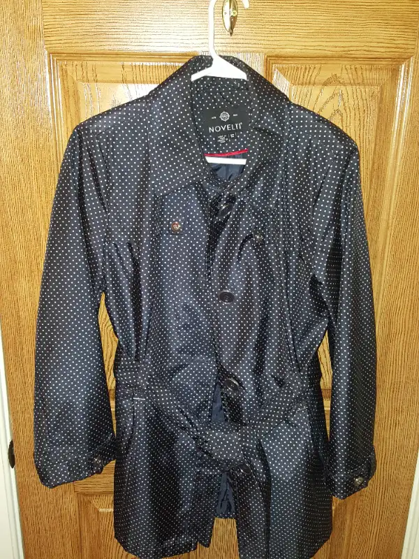 Jacket - Navy Pokadot in Women's - Tops & Outerwear in City of Toronto - Image 4