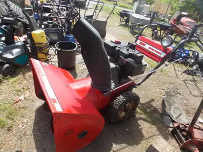 plusieurs souffleuse a vendre en bonne etat je peu vendre le lots au complet 6 en tout a partir de 1...