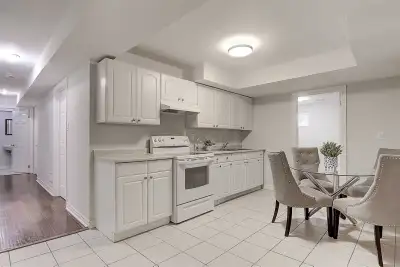 1 room available in a shared 6 bedrooms basement apartment. Includes a share kitchen, 1 private wash...