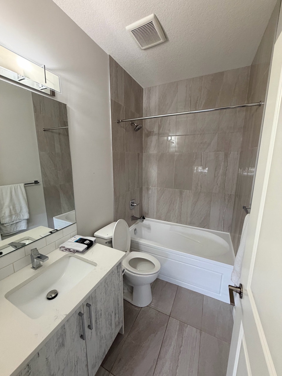 4 Bedroom Town House For Rent 3