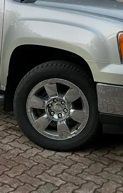 Selling my oem wheels. They are Yokohama tires with TPMS.