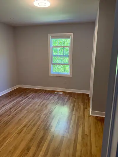 Private room for female to rent
