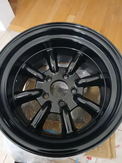 GLOSS BLACK SIZE: 5X114.3 FR 15" X 9 = -13 offset RR 15" X 10.5 = -25 offset LUG NUTS, HUB CAPS, & L...