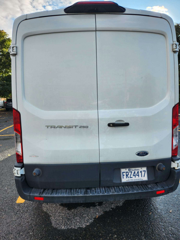 2018 ford transit t-250 with cooler dans Autos et camions  à Ville de Montréal - Image 3