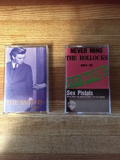 Cassettes 2 for sale-Sex Pistols and The Smiths.Both Cassettes are in very good condition.Cassettes...
