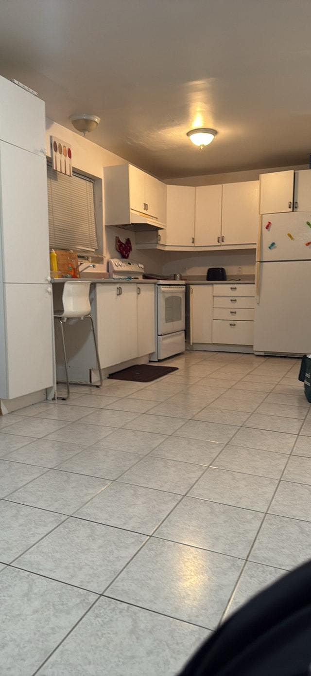 furnished room — photo 1
