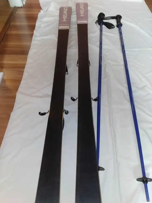 SKIS ALPINS in Ski in Longueuil / South Shore - Image 8