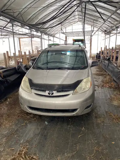 toyota sienna 2006, 126000 k 1 seul proprietaire