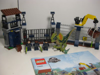 Lego Jurassic World Dilophosaurus Outpost Attack (complete)