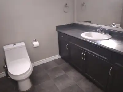 Bright & Spacious 2-Bedroom Walk-Out Basement Apartment - Guelph